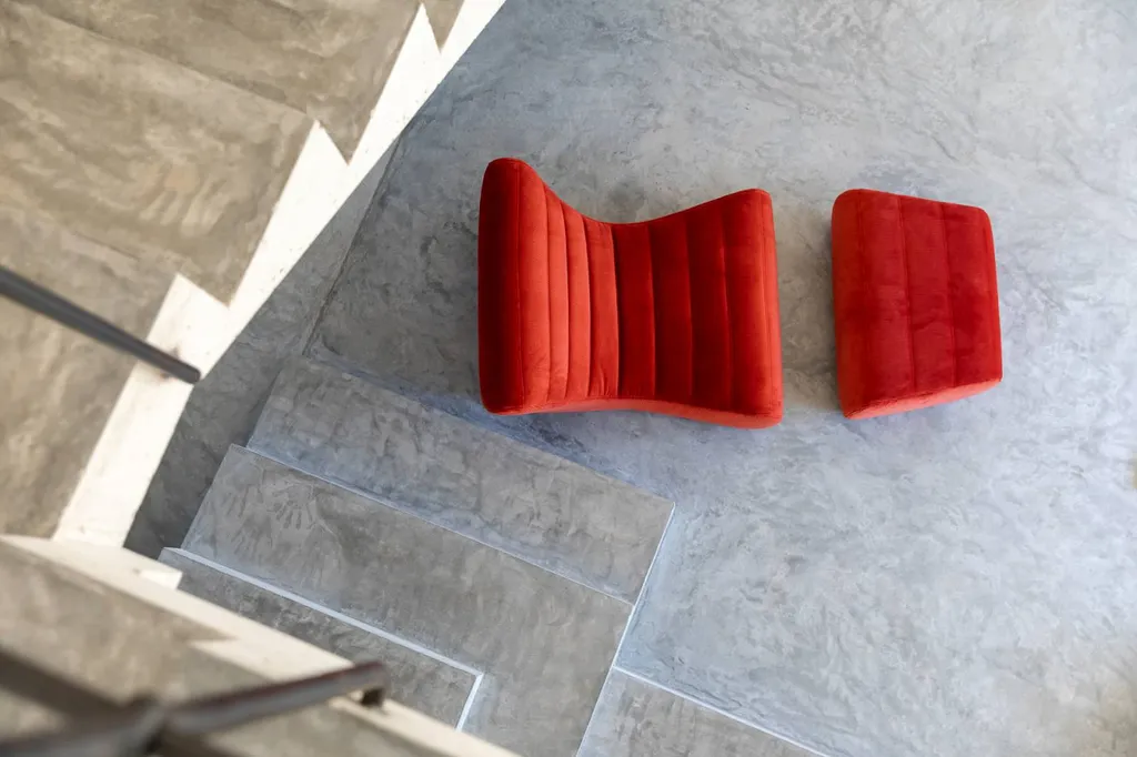 détails escalier et sol en béton 13300 Salon de Provence