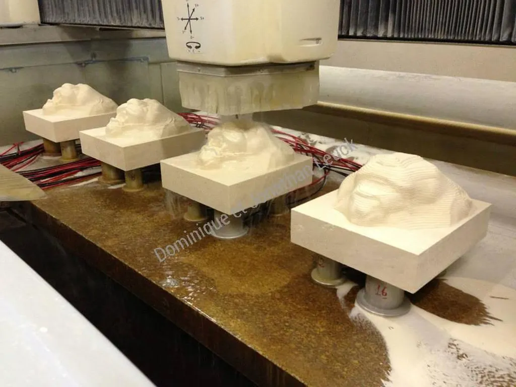 Sculpture tête de lion