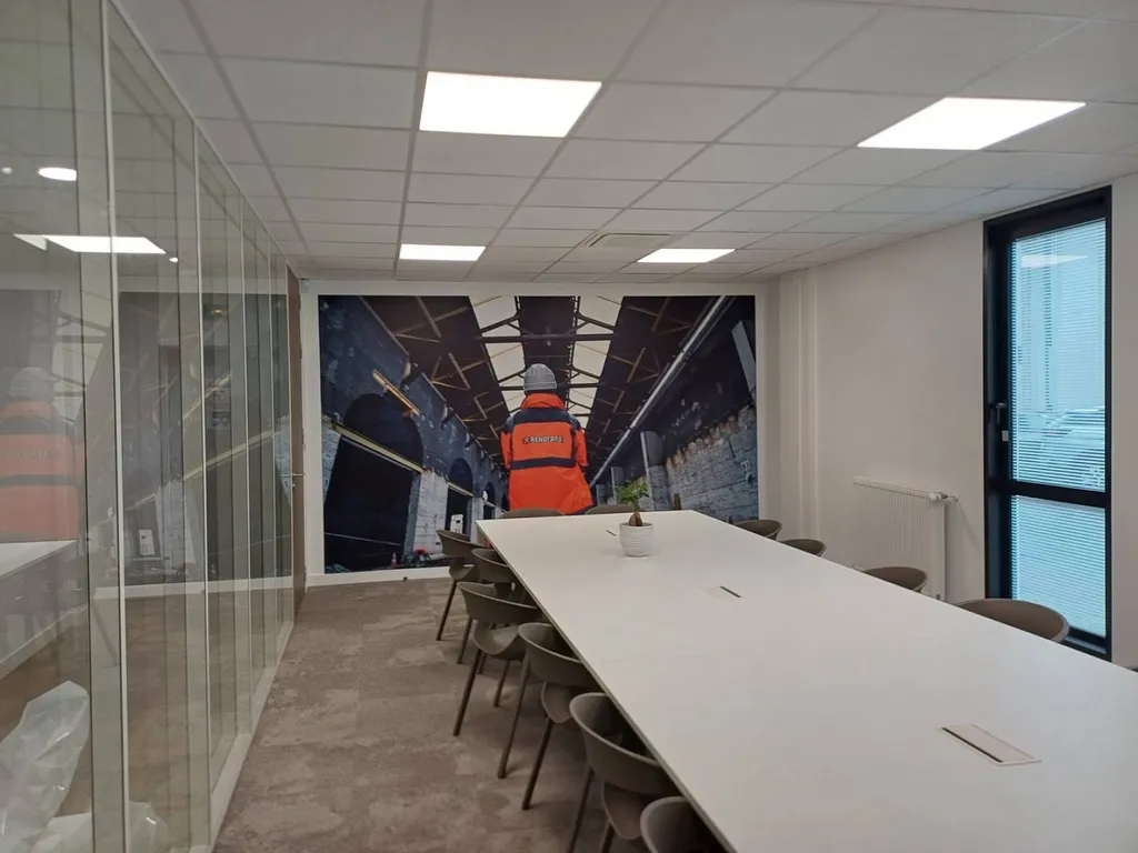 Création de signalétique sur mesure pur entreprise dans le 94