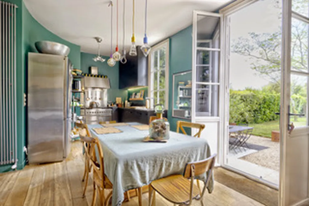 Acheter une Maison Bourgeoise à Bordeaux Cauderan avec Garage, piscine et jardin