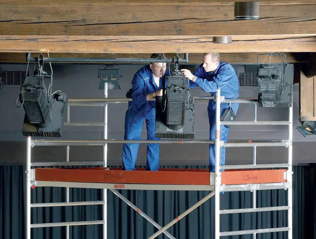 Votre échafaudage Uni Confort de Layher en prestation pro en région Sud