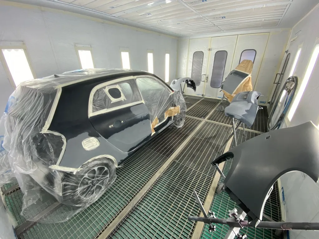 Réparation carrosserie avec franchise offerte à Cassis, Smart For Four chez Platinum Carrosserie Carnoux 