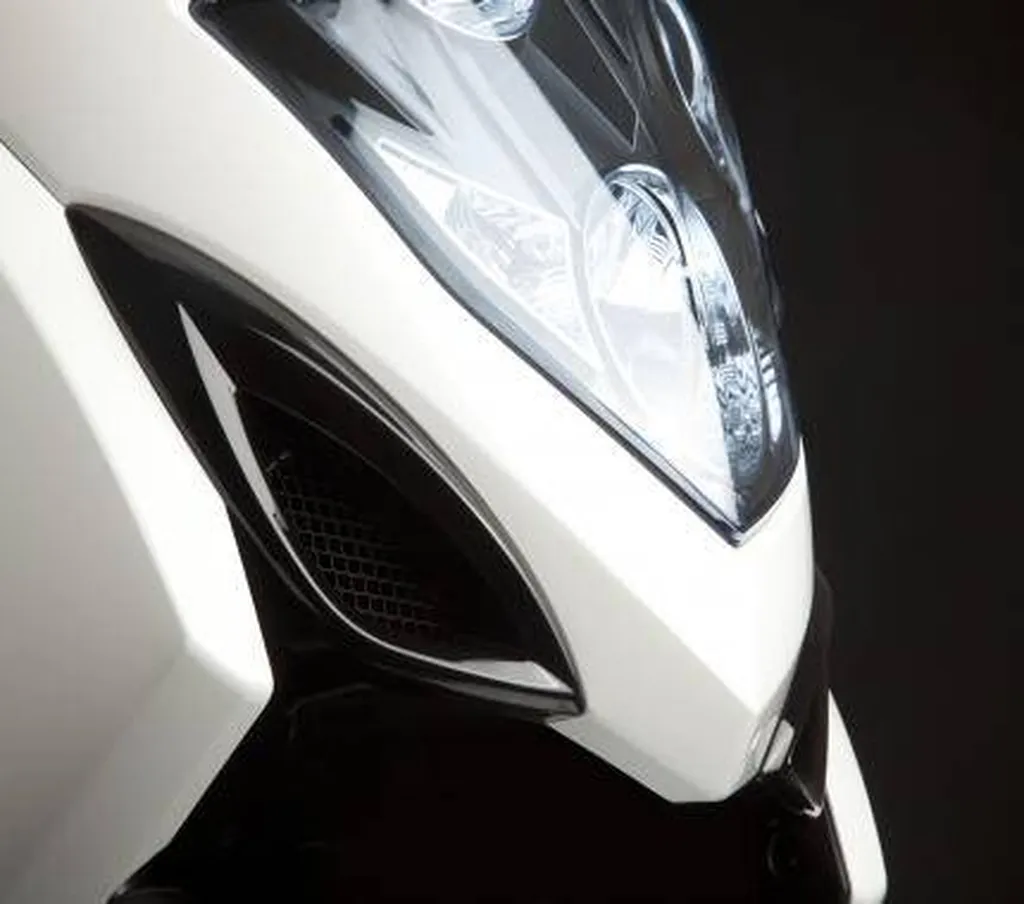 MAXI SCOOTER KYMCO MYROAD 700i 