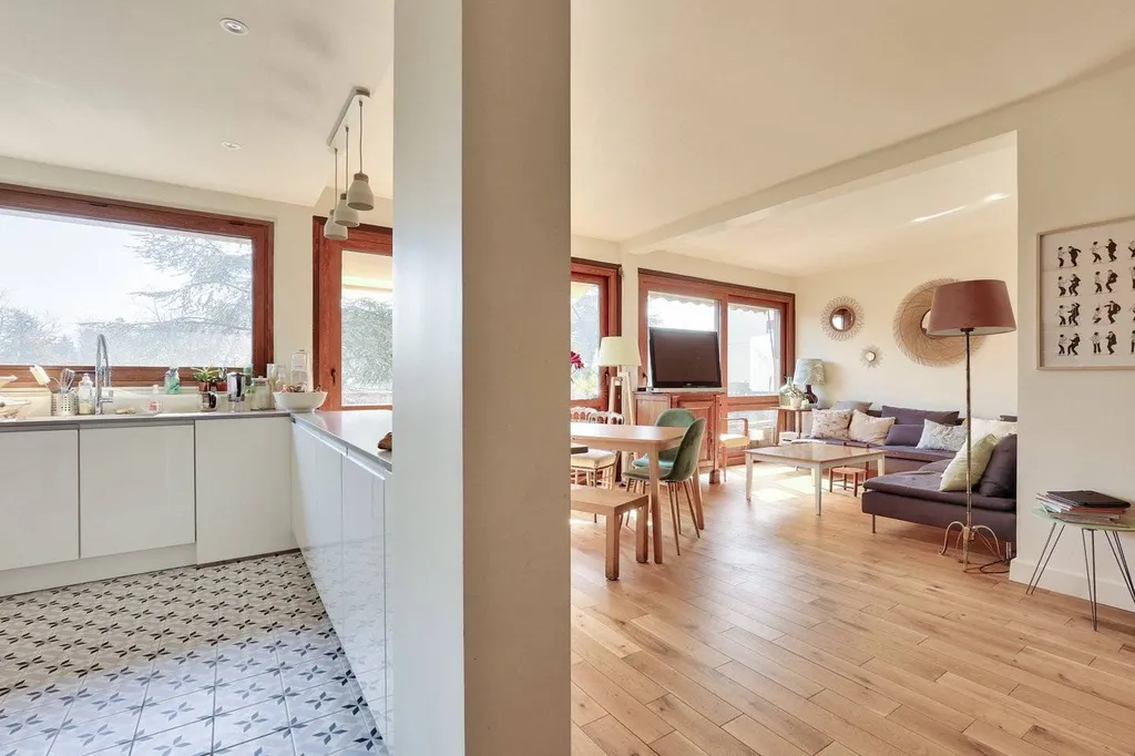 A vendre 4 pièces avec parking et cave Résidence Elysée 2 La Celle Saint-Cloud 78170