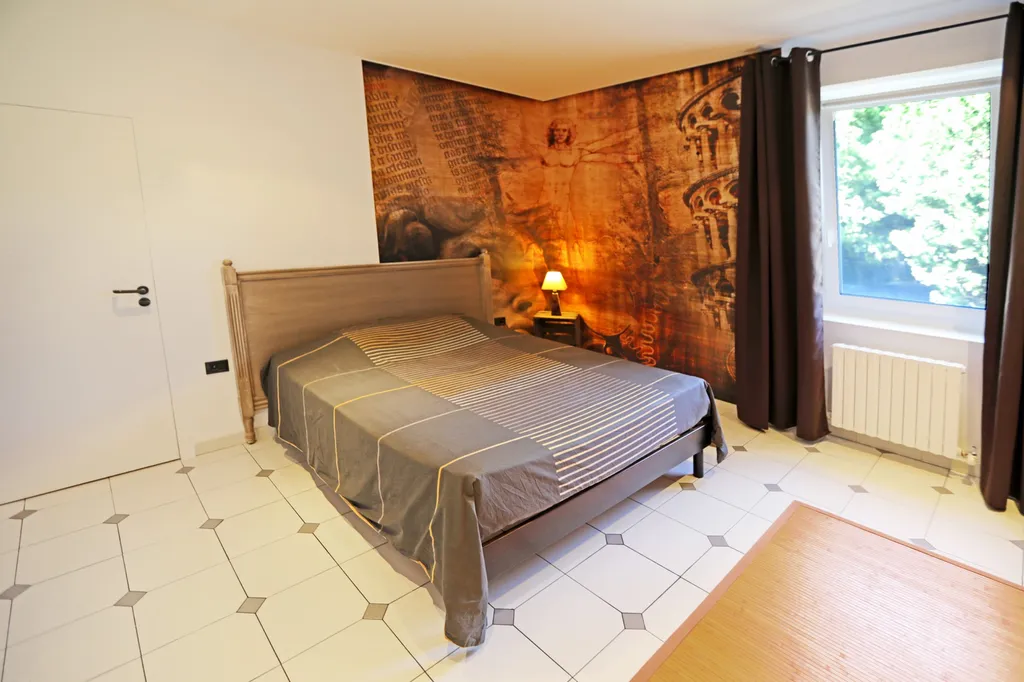 Une chambre de la bastide, à Sorgues