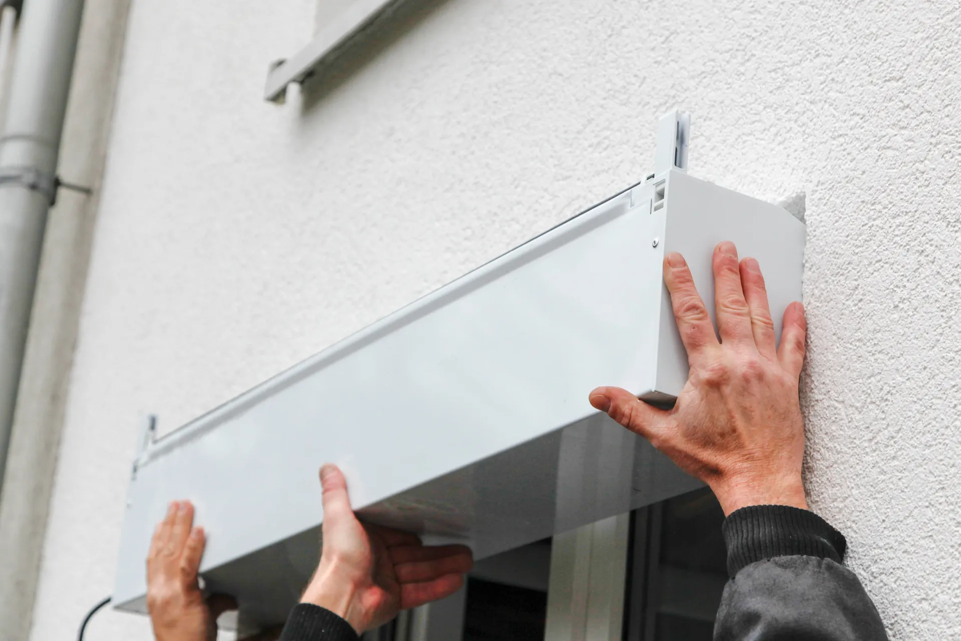Moteur de volet roulant à remplacer : quels signes observer avant de prévoir une réparation ou une intervention adaptée ?