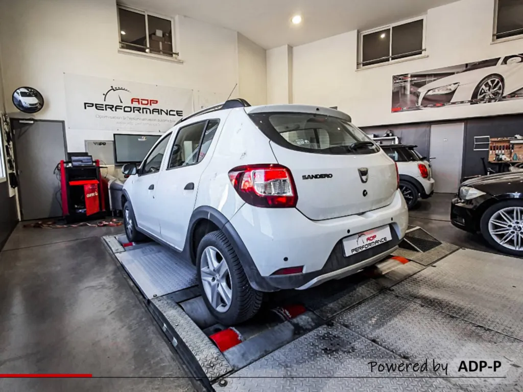 Reprogrammation moteur Conversion bio éthanol E85 Dacia Sandero 0.9 TCE 90 PS | ADP Performance Avignon