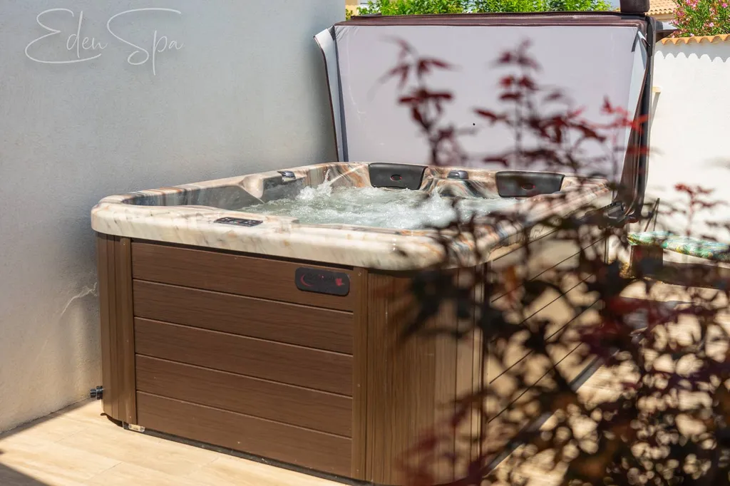 spa canadien 2 places gignac la nerthe