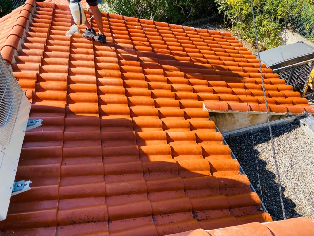 nettoyage toiture près de aix en provence