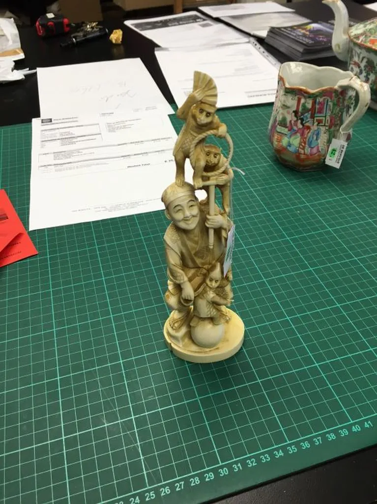 Expédition oeuvre d'art à Hong-Kong depuis Lyon