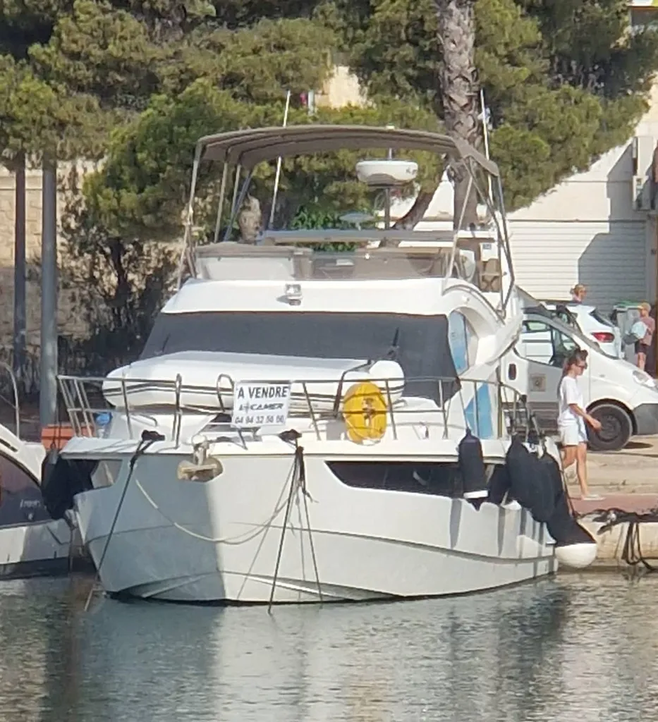 Yacht d'occasion Galeon Fly 420 Bandol