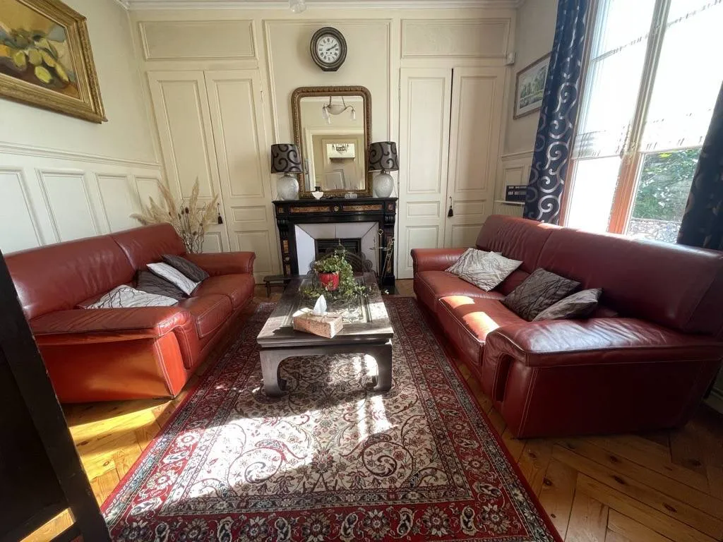 grand terrain de 700 m²