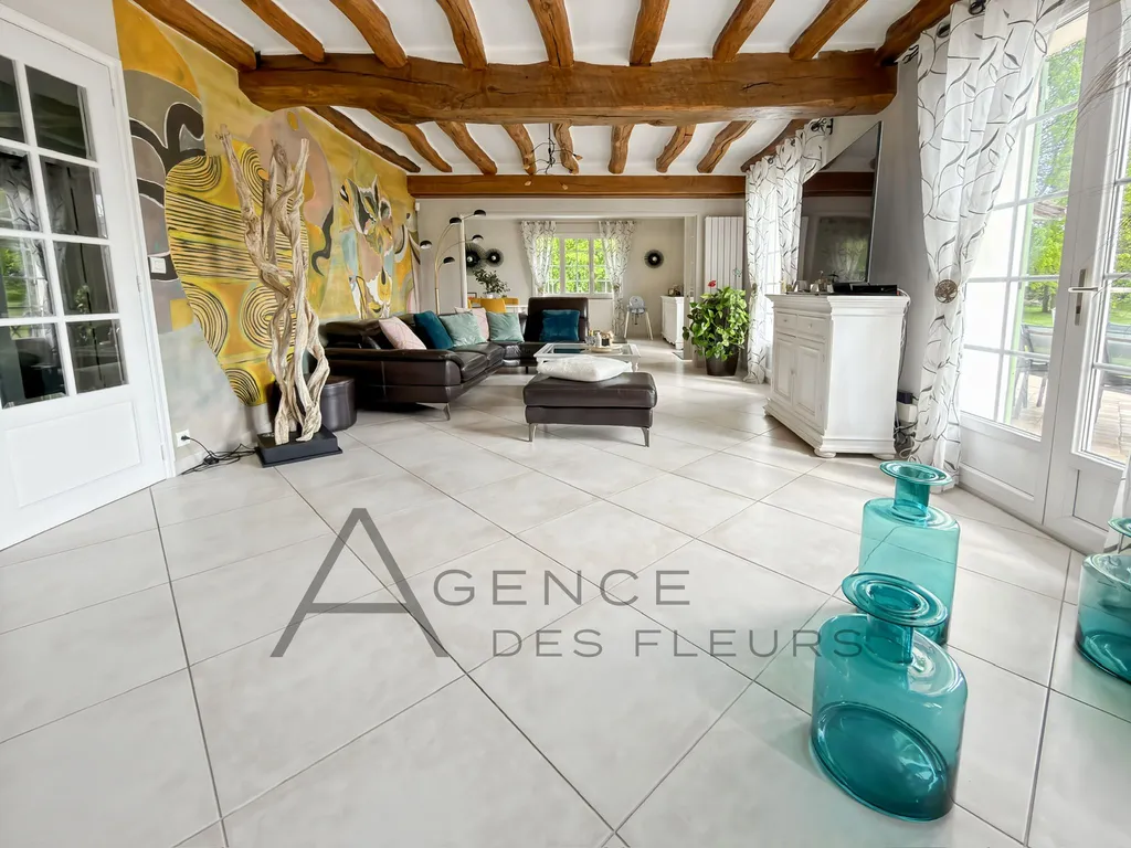 A vendre, propriété de charme de 202 m² édifiée sur un terrain de 3952 m² sur la commune de FRENEUSE 76410