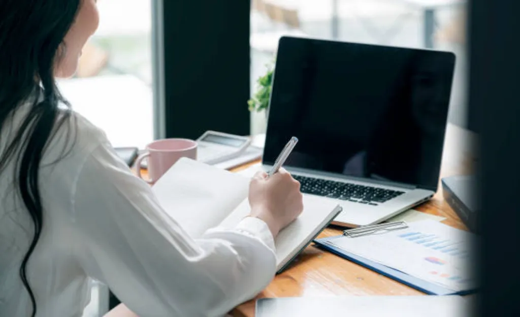 Expert-comptable à Toulouse pour la gestion comptable et fiscale des activités de revente véhicules et objets collection