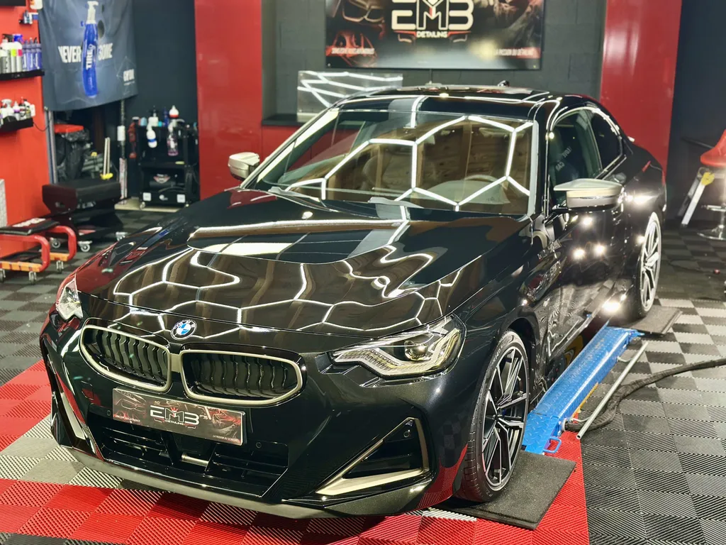 Detailing polissage protection carrosserie spécialiste BMW série 2 Brignais
