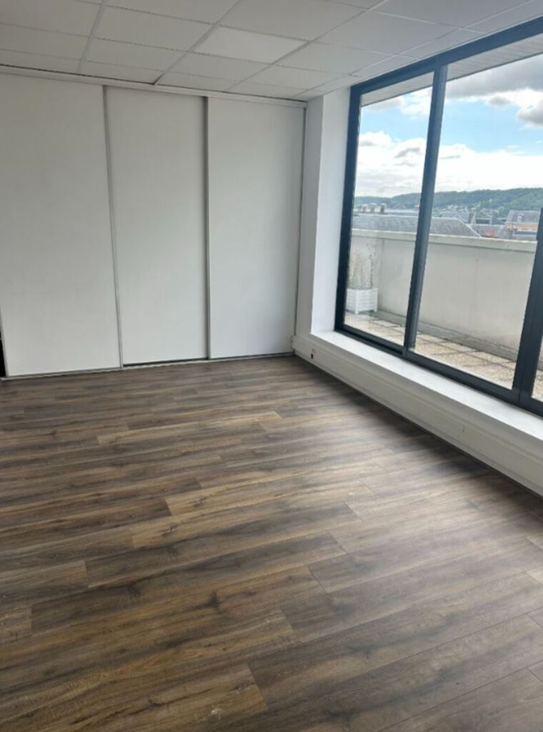 BUREAUX ROUEN - 95 m2 - 5 331 € charges comprises
