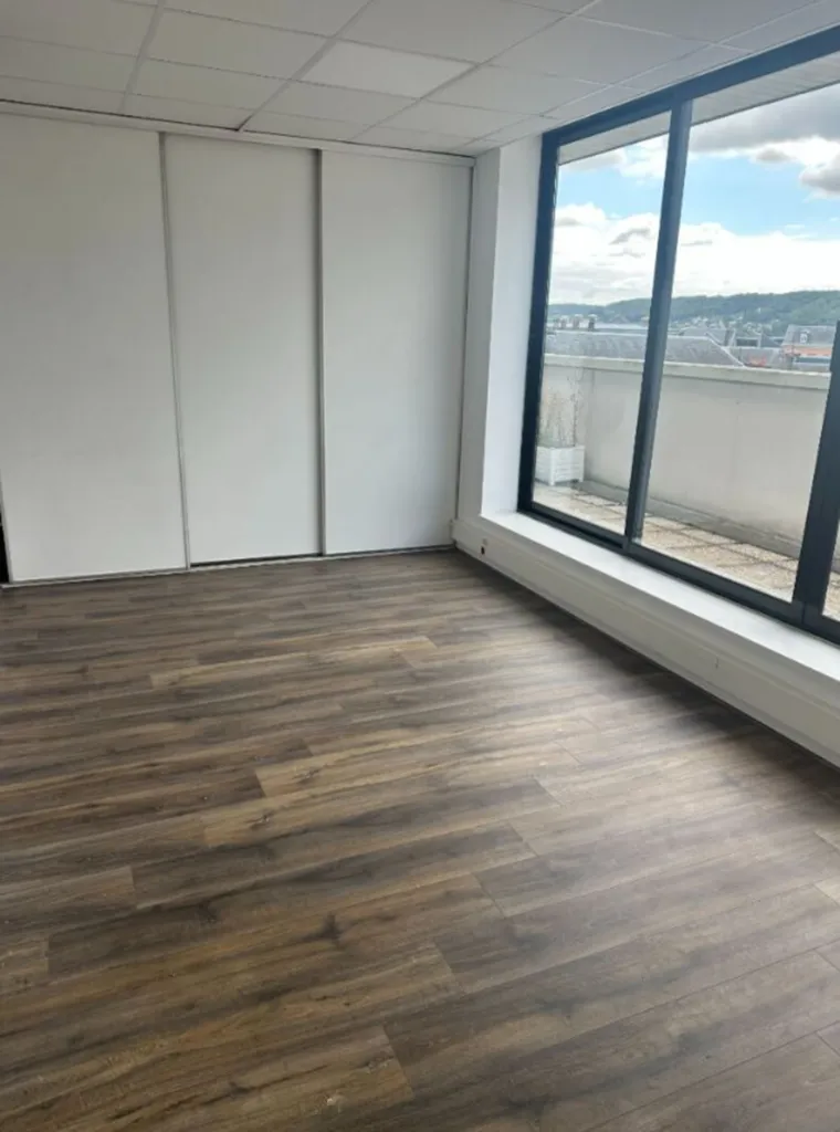 BUREAUX ROUEN - 95 m2 - 5 331 € charges comprises