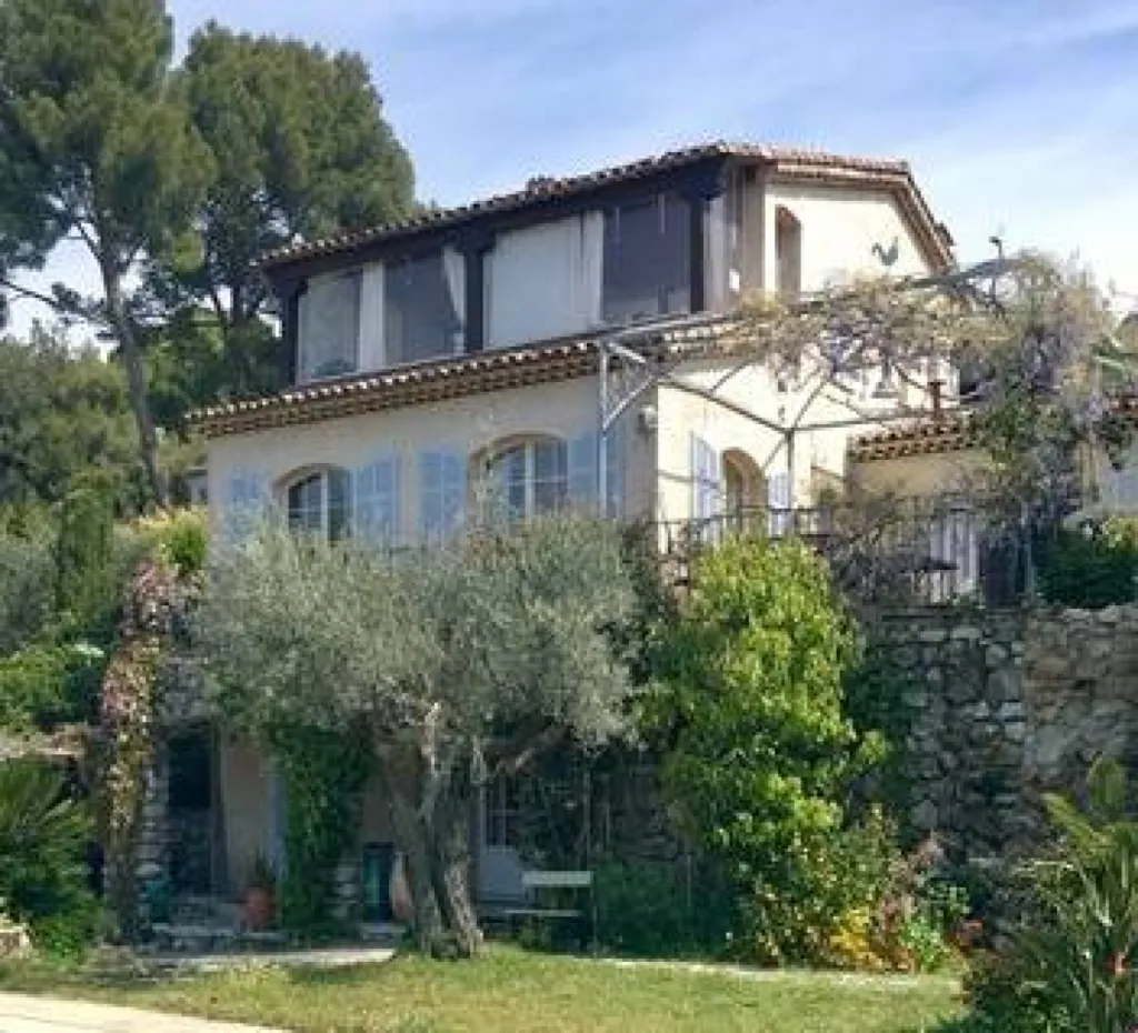 Quelle accessibilité pour cette maison près de Nice