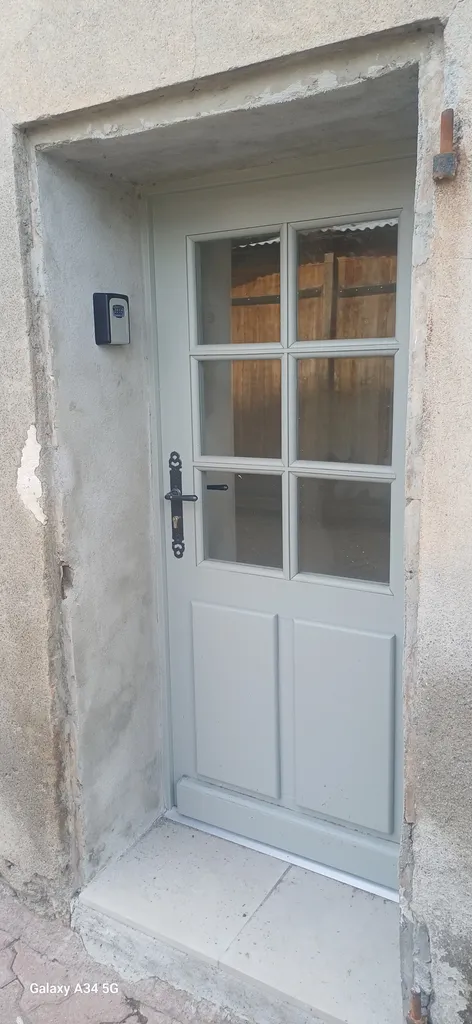 Porte d'entrée en bois