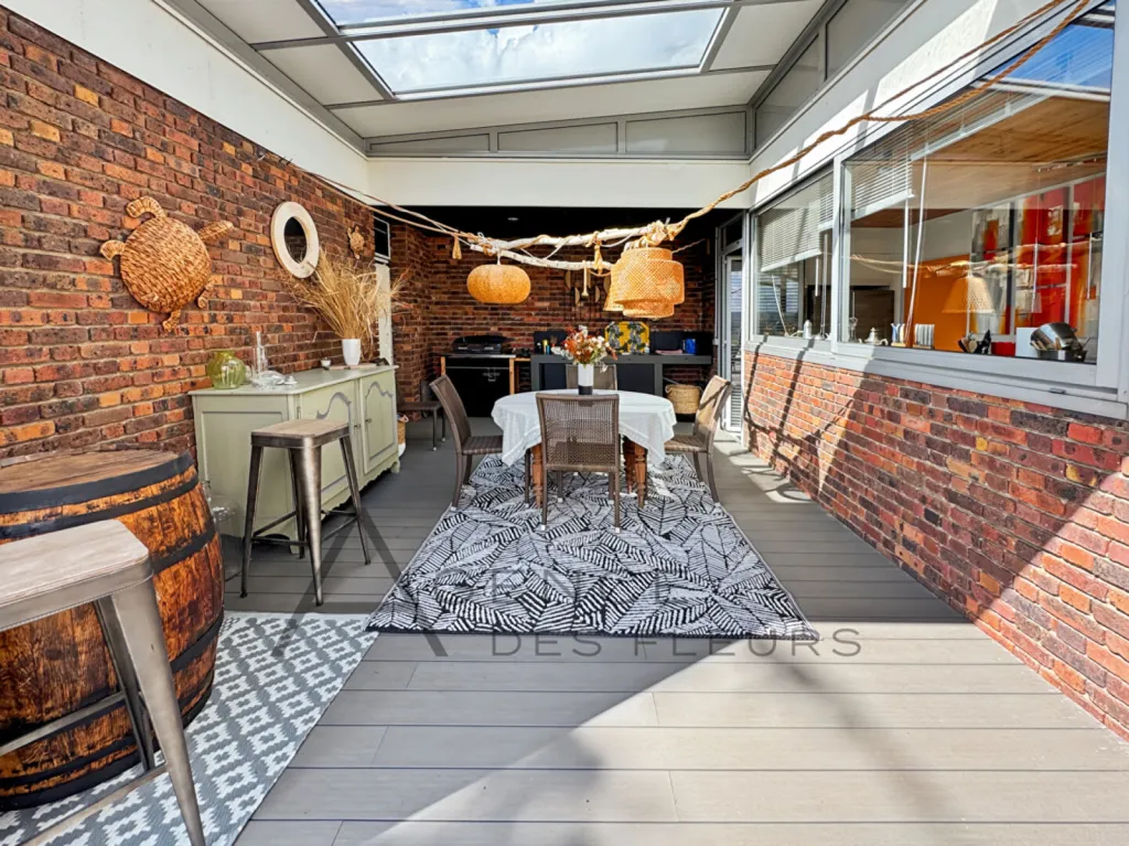 A vendre maison d'architecte de 198 m² habitables édifié sur un terrain de 6100 m² située à FRENEUSE 76410