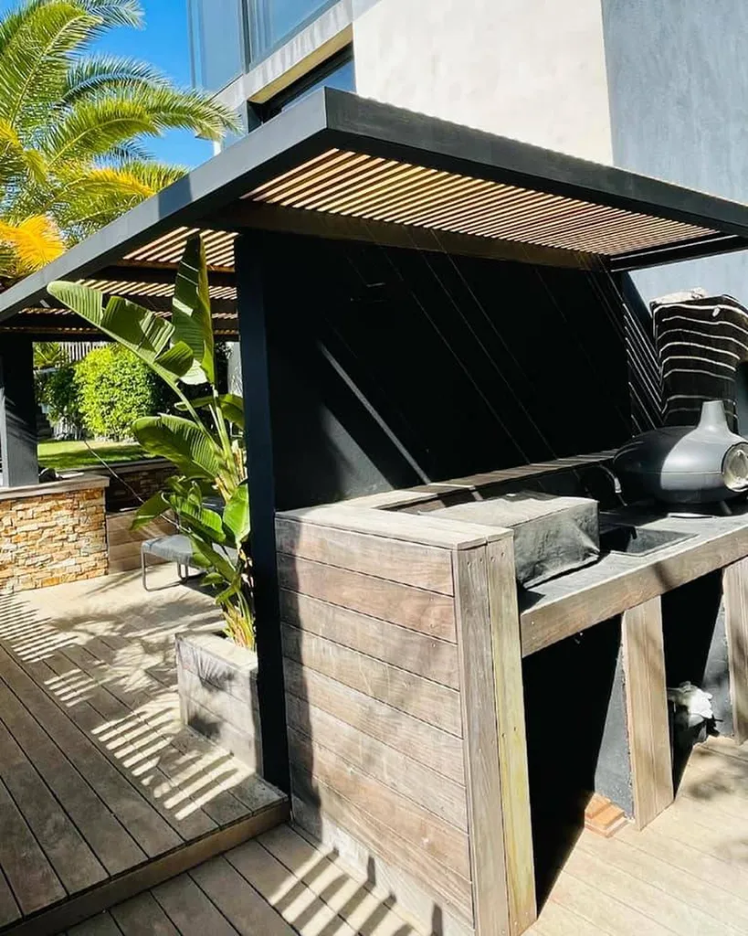 Pergola moderne sur mesure bois et acier