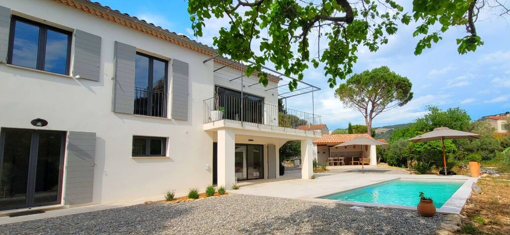 A vendre maison Cassis dans les vignes, entièrement rénovée, très jolie vue dégagée 