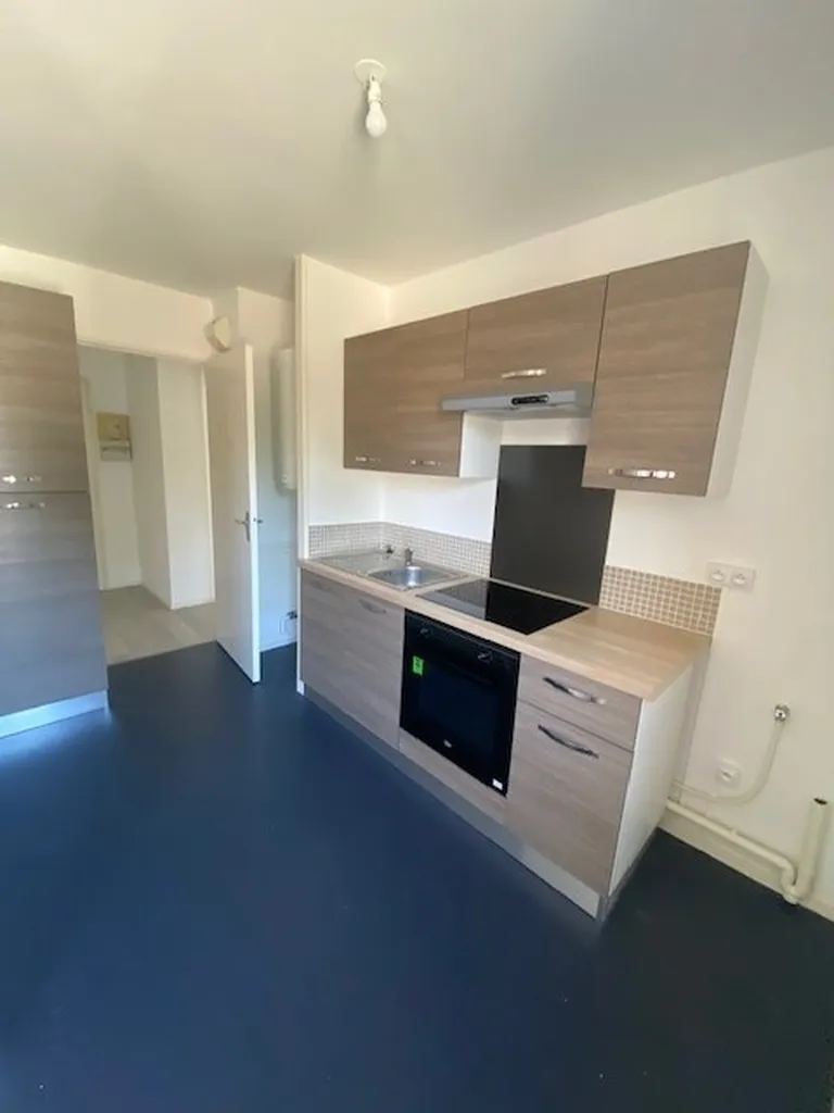 A louer F2 de 46.63m² situé rue Mollien à Rouen - 687€ charges comprises