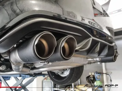 diffuseur carbone Akrapovic