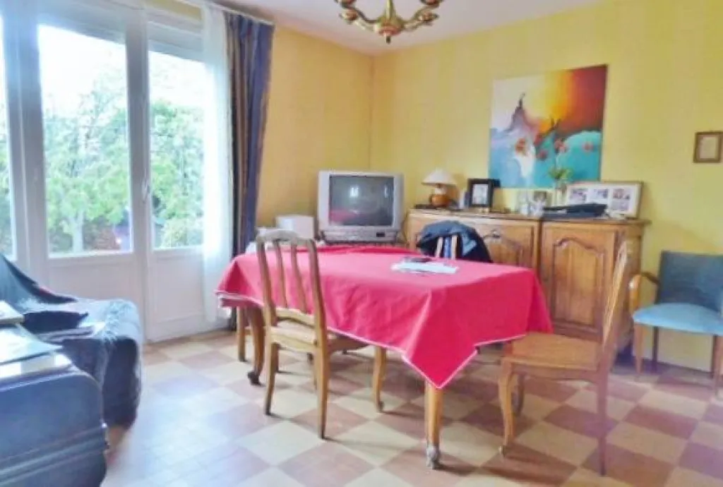 Vends pavillon 2 chambres avec jardin proche écoles proche oissel 76