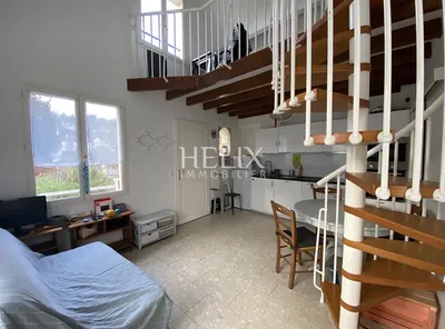 Exclusivité Le Pecq (quartier Cité) – Charmante maison meublée 2 pièces avec mezzanine, terrasse et jardin partagé