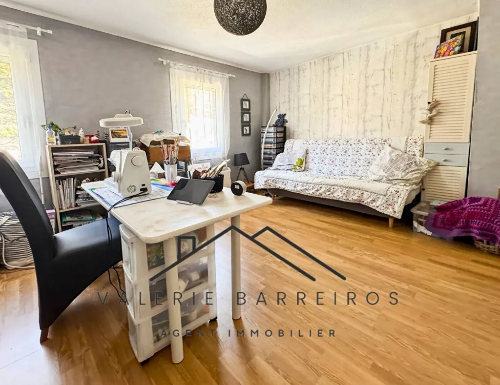 A saisir maison ancienne de 140 m² édifiée sur 964 m² de terrain sur la commune de ELBEUF