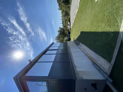 Pose de films sans tain sur une véranda au Beausset