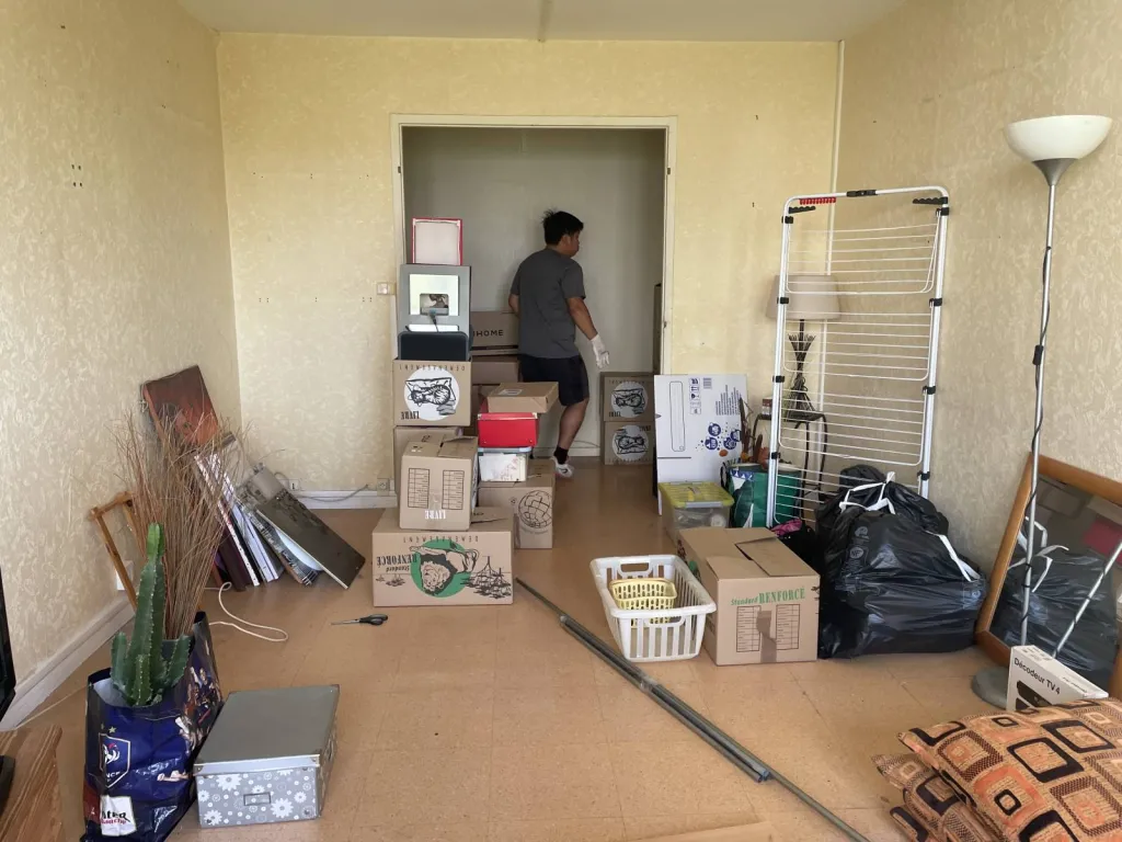 Salon d'un appartement type T3 à canteleu par OBEN