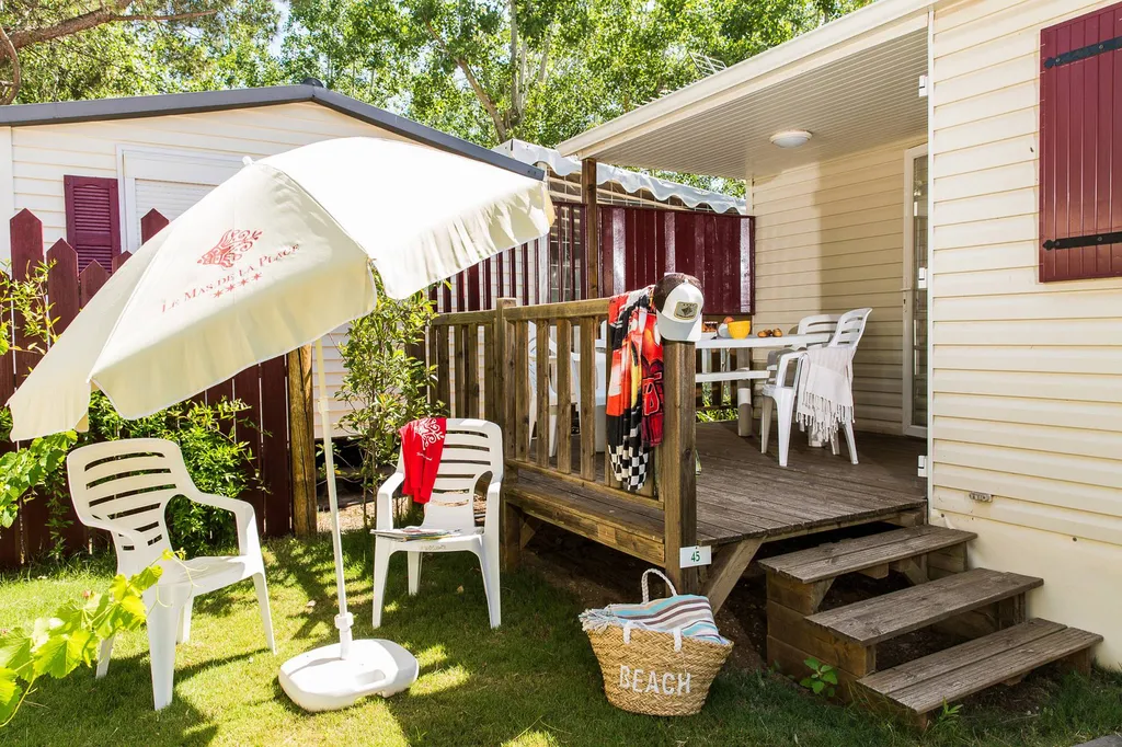 location de mobil home avec terrasse extérieure  a Vias Plage Méditerranée bord de plage