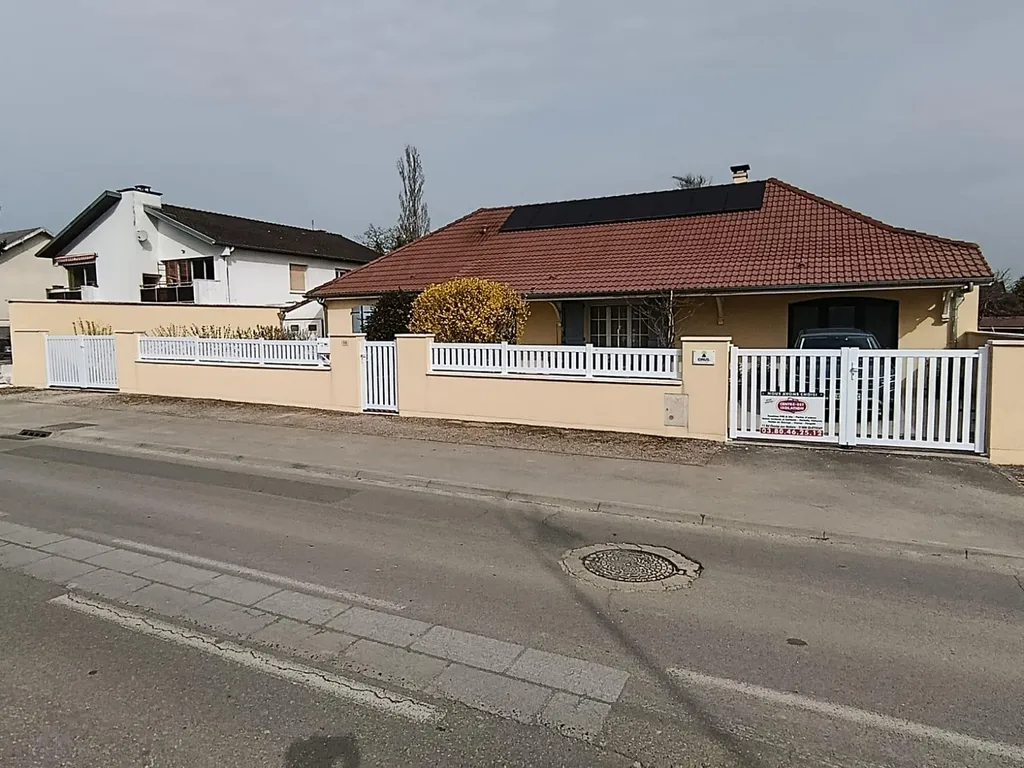 Portails, portillon et clôtures ajourés en PVC 