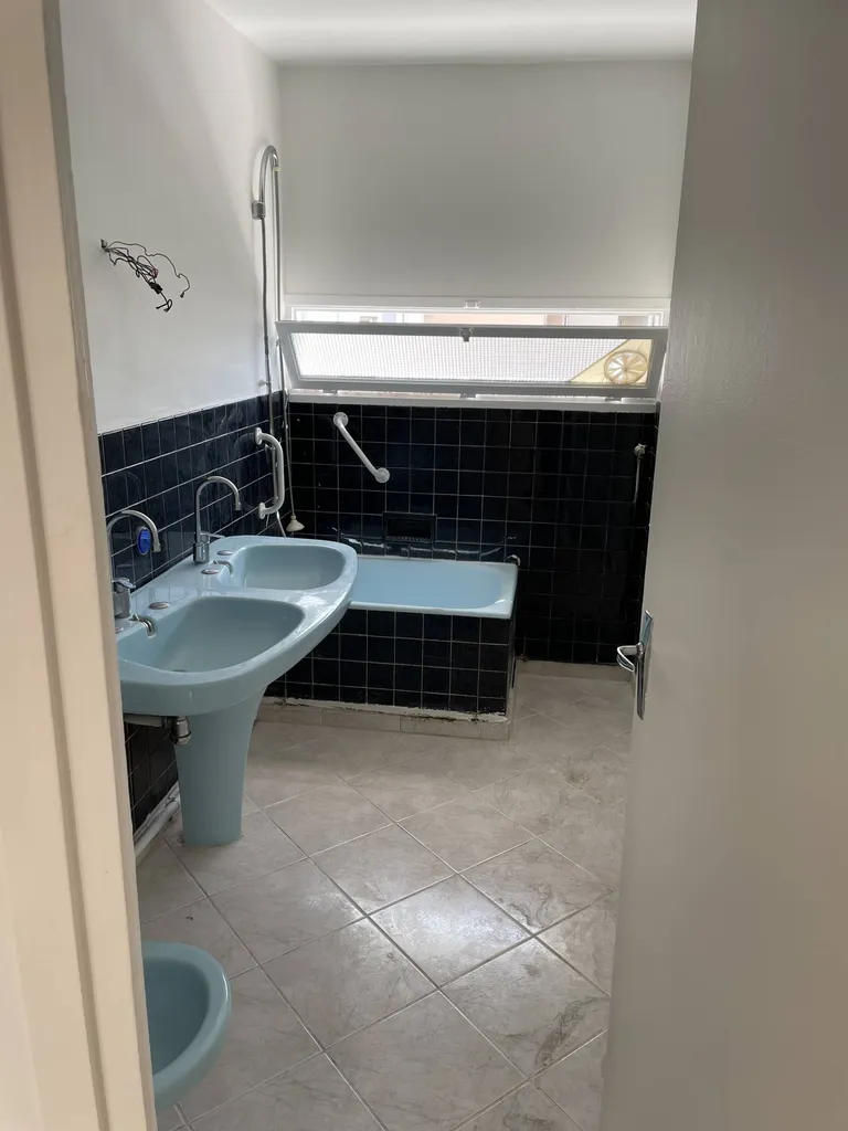 Avant rénovation complète d'une salle de bain à Lyon