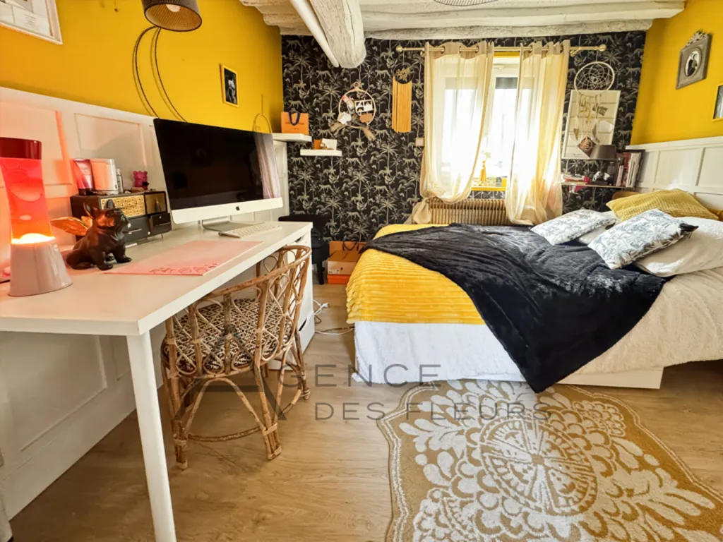 À vendre maison de charme de 104 m² hab. sur 1391m² de terrain située à FRENEUSE