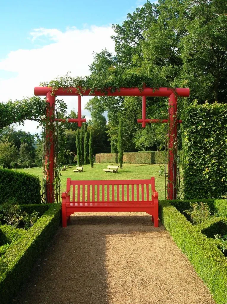 Taille de jardin à la française par un jardinier-paysagiste à Avignon