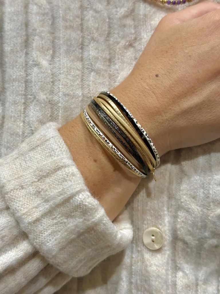 Bijouterie pour la vente de bijoux en cuir pour femme Flowers For Zoe proche de Rouen