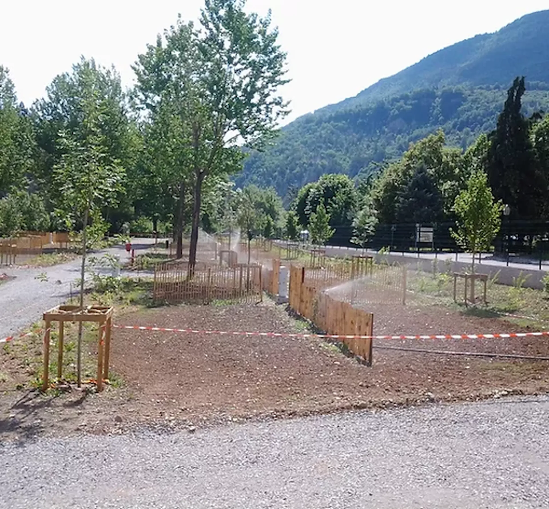 Le camping de Puget-Théniers, Puget-Théniers