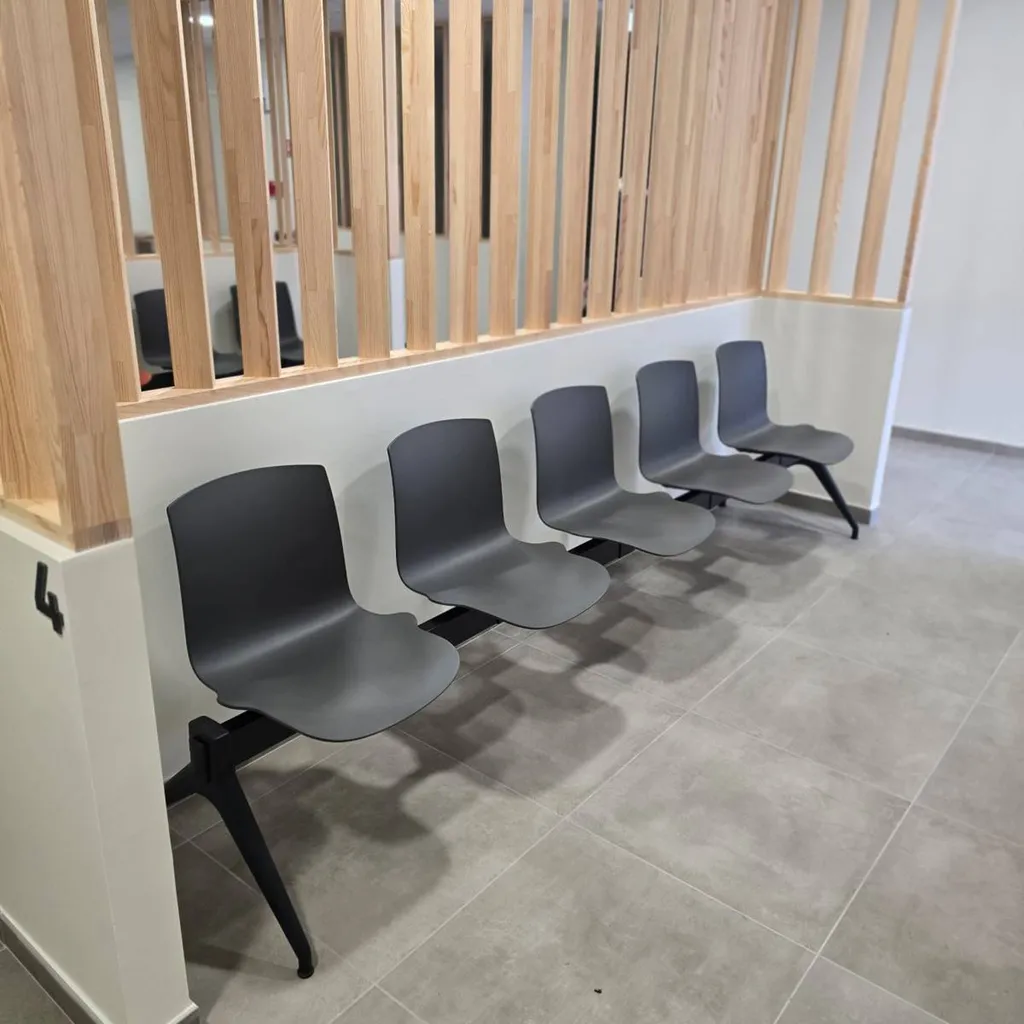 Sièges poutre 5 places-assise et dossier en polypropylène injecté-Les Vans