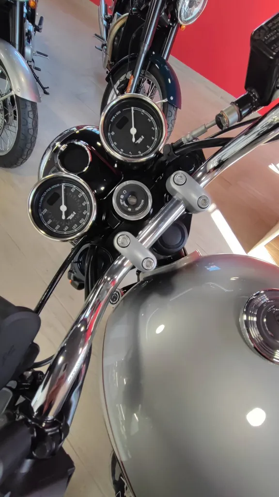 BSA GOLD STAR SILVER TOULON