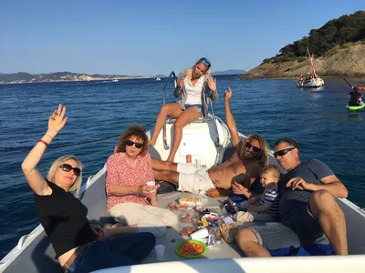 Balade en bateau avec supplément apéritif !