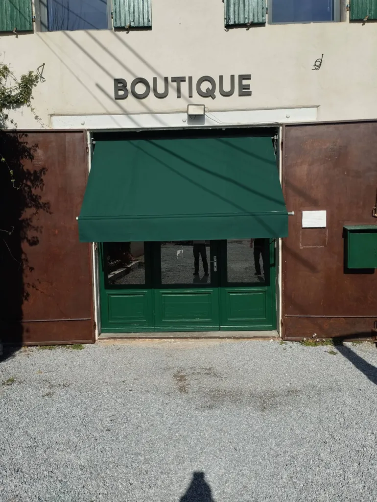 changement de toile de store extérieur sur mesure salon de provence