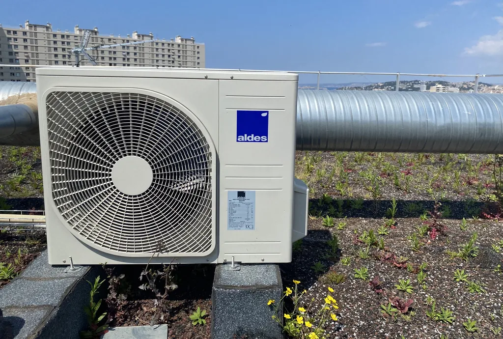 Groupe extérieur de chauffe-eau thermodynamique Aldes T-One Aqua Air 