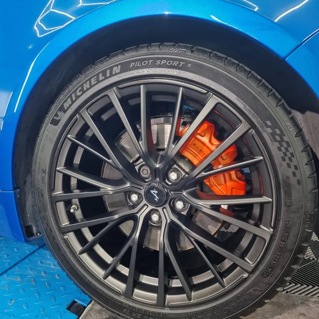 Nettoyage et traitement céramique des jantes et étriers près de Caen