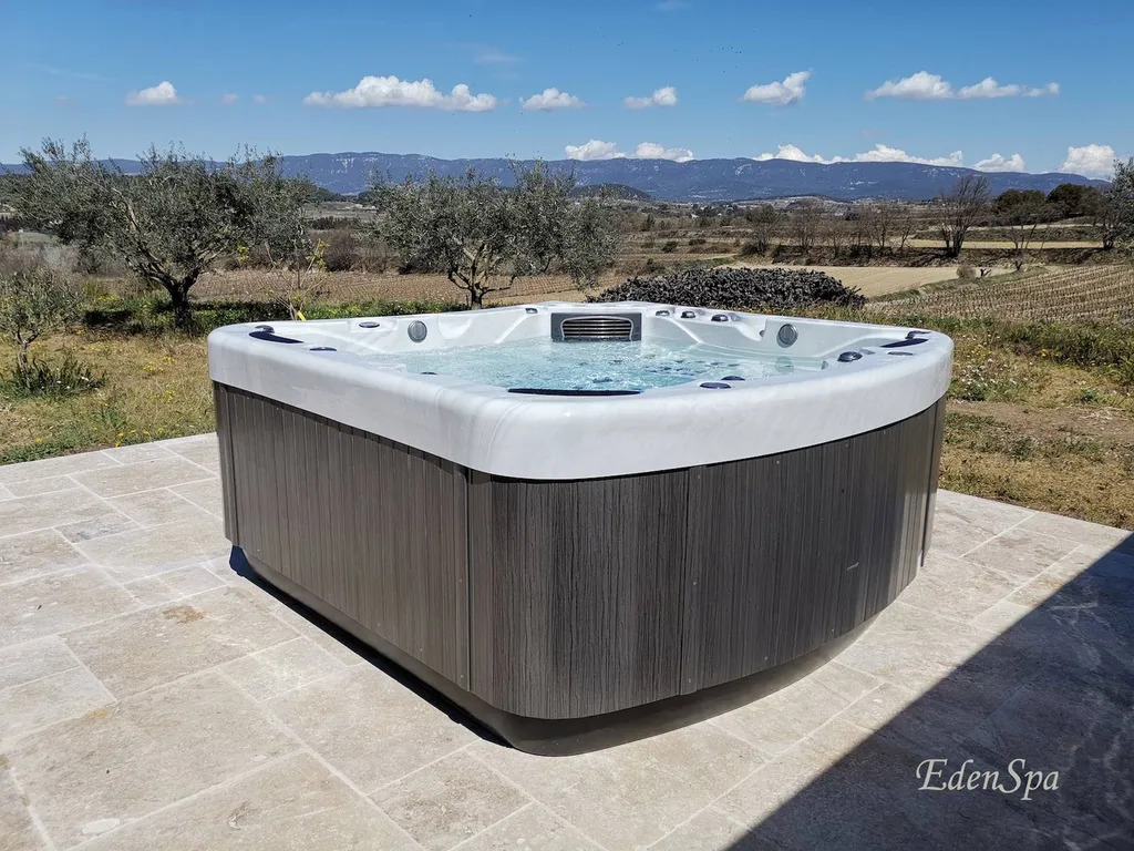 spa jacuzzi magasin pertuis