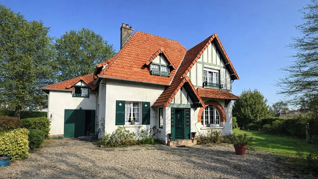 Maison à vendre à Dieppe – secteur Esplanade, cette maison de famille des années 30 développe 131,42 m² sur un terrain de 1 194 m².