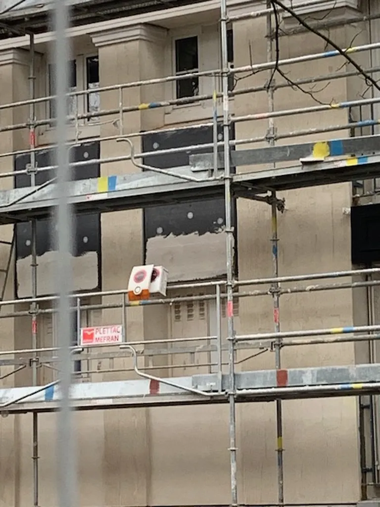 Installation d’une vidéosurveillance temporaire connectée avec 4 caméras OMVC200 et télésurveillance 24h/24 à Clamart 92140