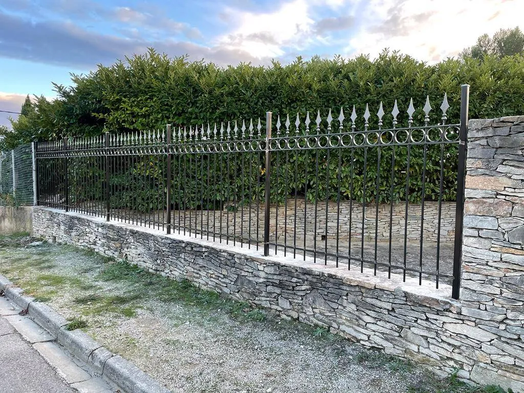 limite de propriété acier sur mesure aubagne